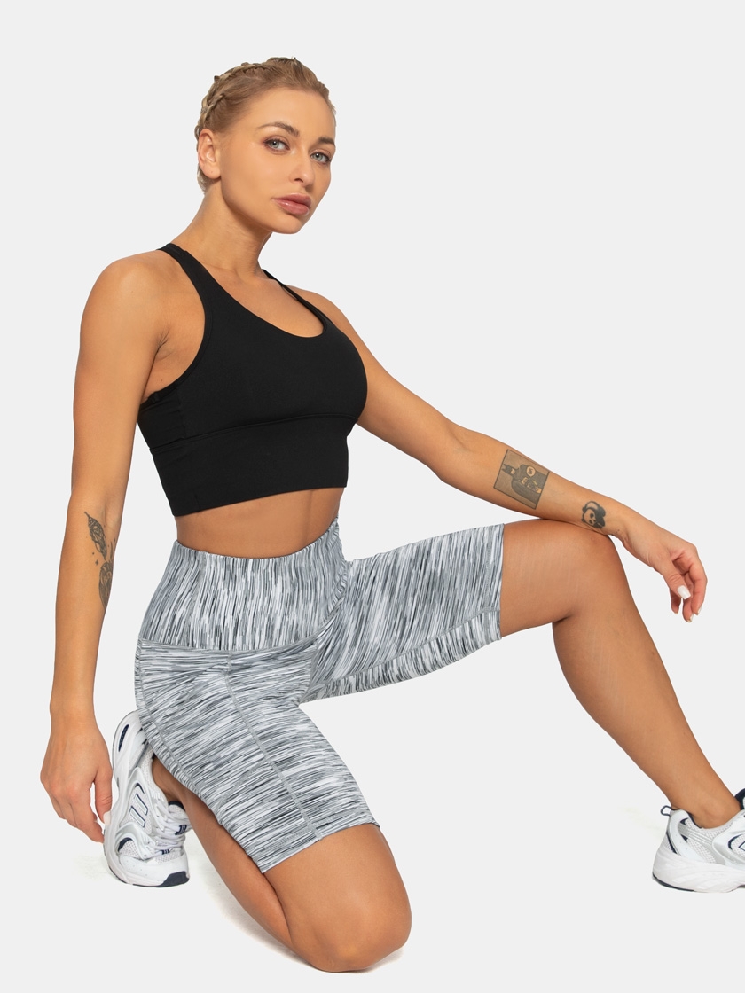 LAPASA High Waist Yoga  Side Pockets Shorts Tummy Control Activewear Sports Shorts L52B1
